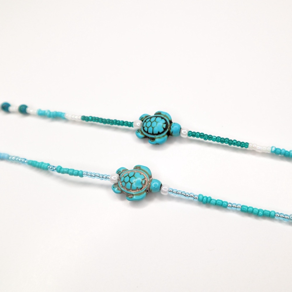 Turquoise and Blue Beaded Necklace - Picture 4 of 4